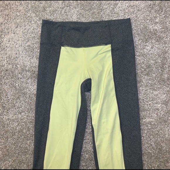 90 Degree by Reflex Gray & Yellow leggings sz XS - Picture 4 of 10